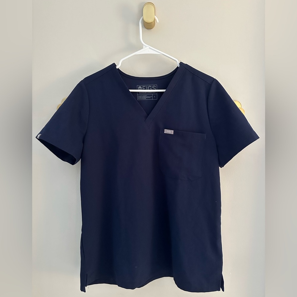 Figs Catarina One Pocket Scrub Top - Navy - Size Large